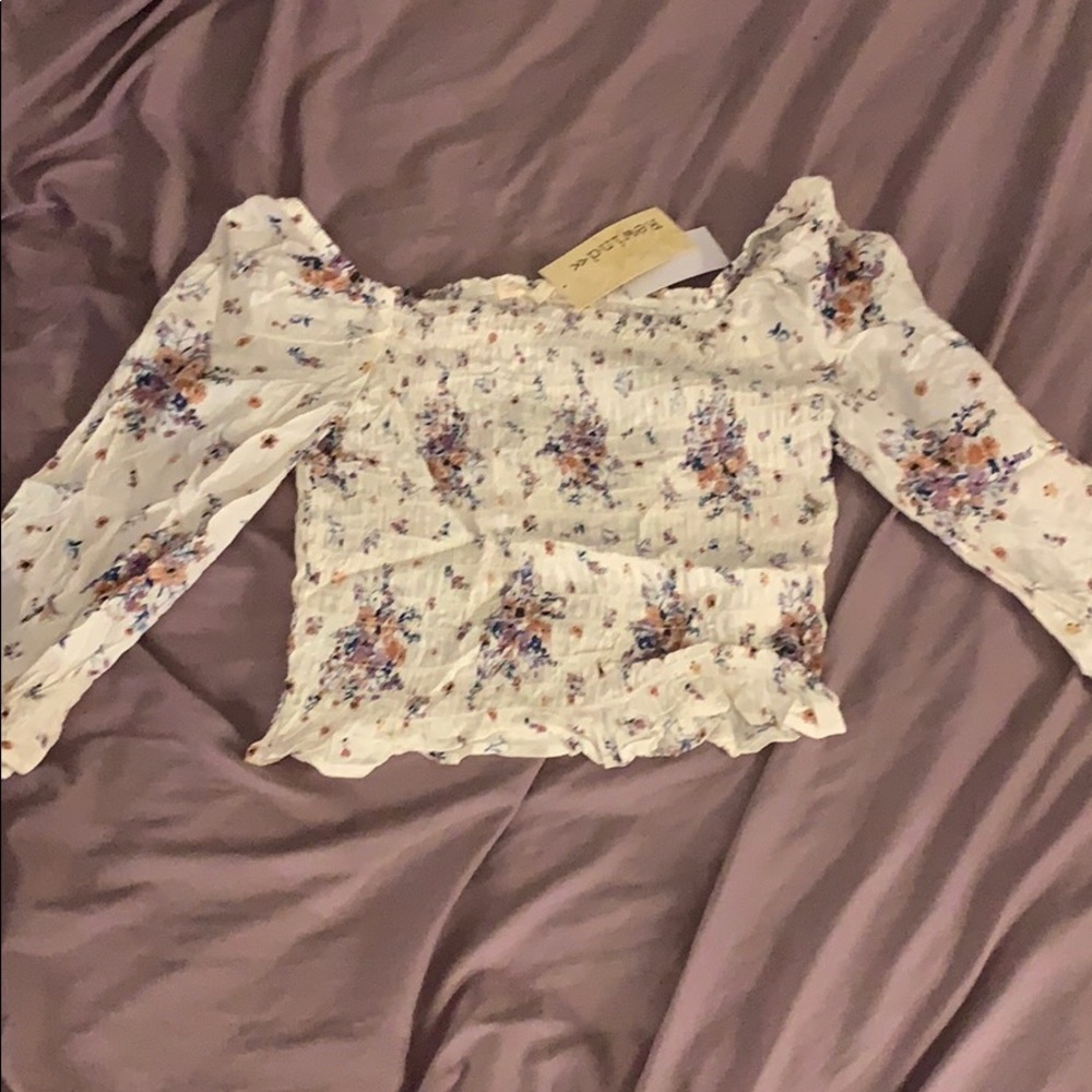Dressy long sleeve shirt